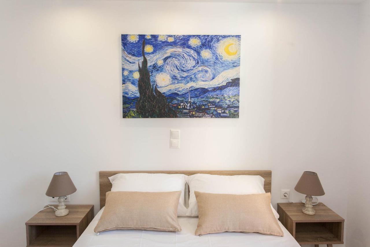 Hillside Seaview Apartment สตาโลส ภายนอก รูปภาพ