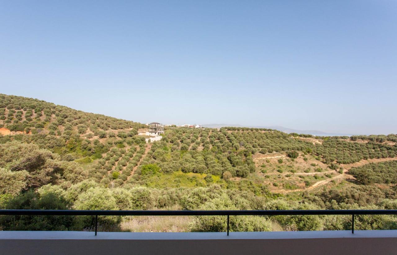 Hillside Seaview Apartment สตาโลส ภายนอก รูปภาพ