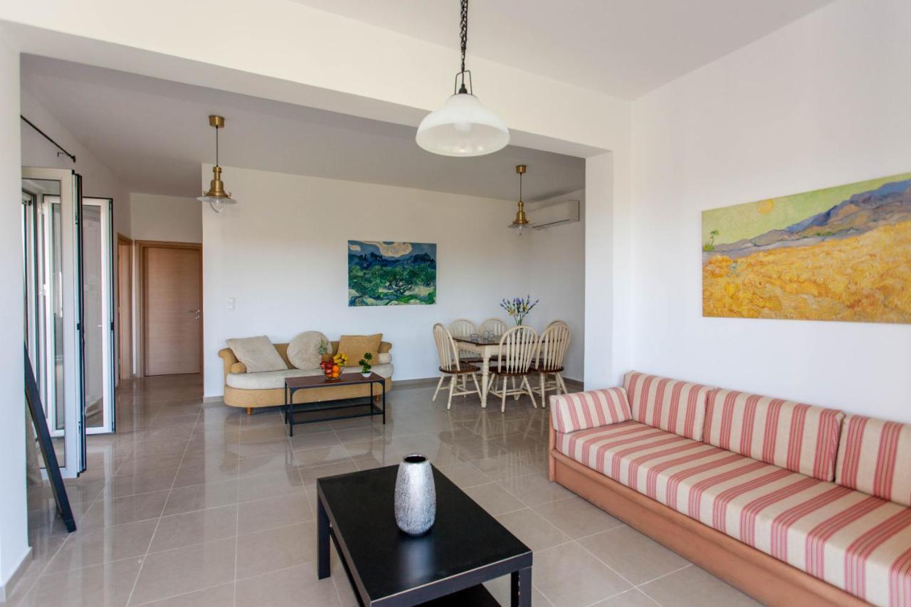 Hillside Seaview Apartment สตาโลส ภายนอก รูปภาพ