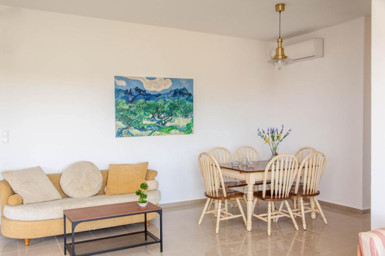 Hillside Seaview Apartment สตาโลส ภายนอก รูปภาพ