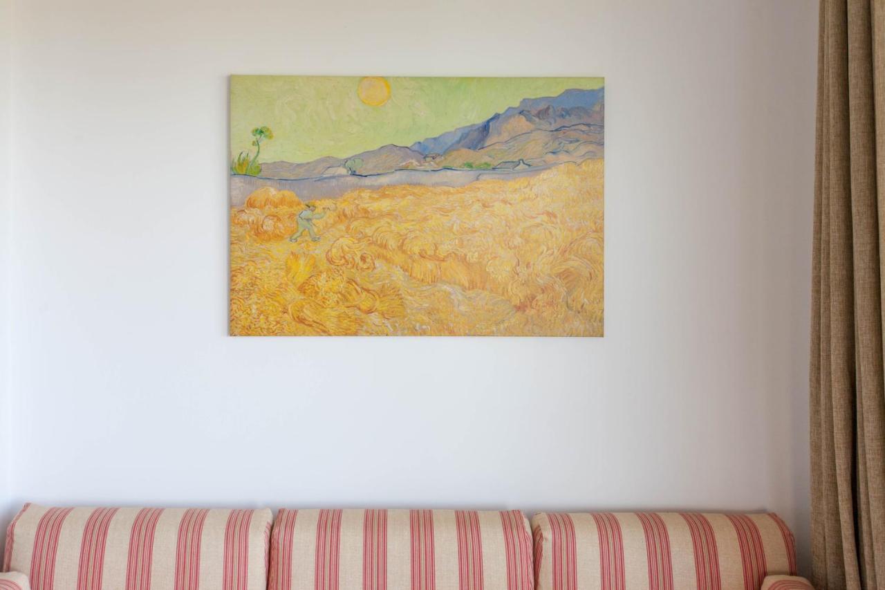 Hillside Seaview Apartment สตาโลส ภายนอก รูปภาพ