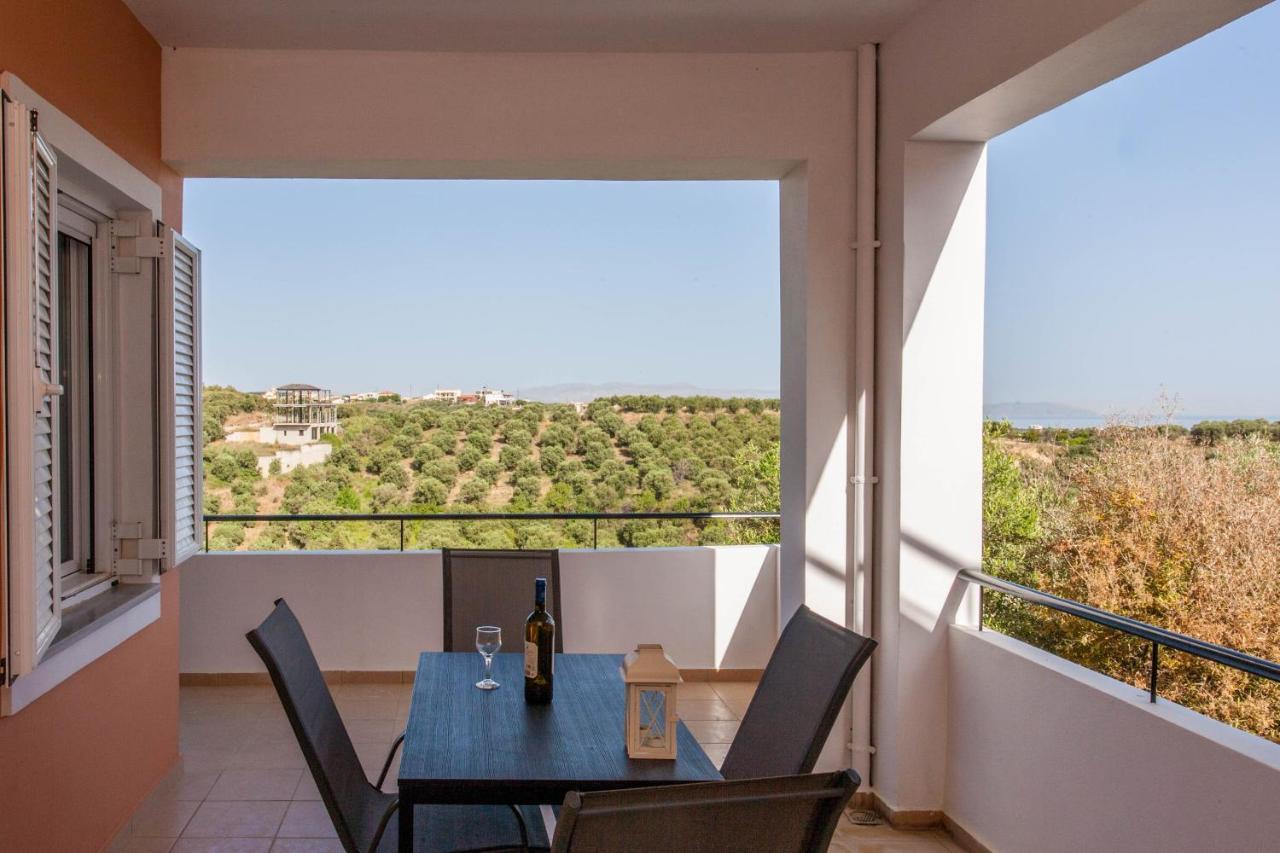 Hillside Seaview Apartment สตาโลส ภายนอก รูปภาพ